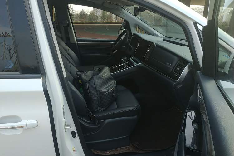 Used GAC Trumpchi M8 2021 Master Series 390T Prestige Edition Right Front Seat