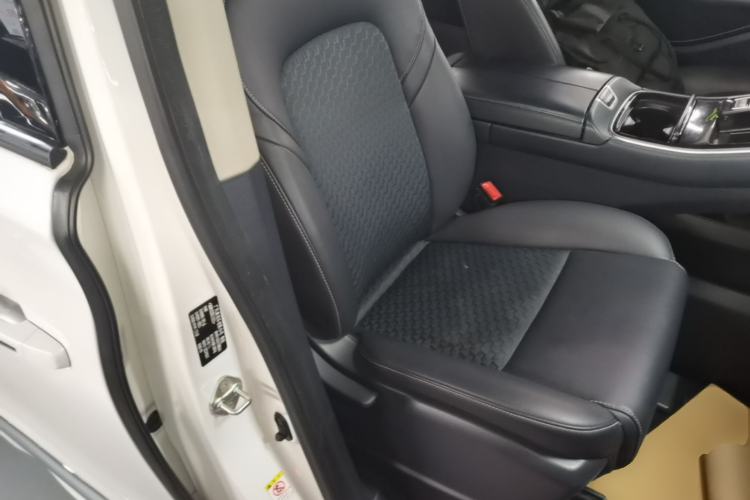 Used GAC Trumpchi M8 2021 Revised Version Lingxiu Series 390T Luxury Edition Right Front Seat
