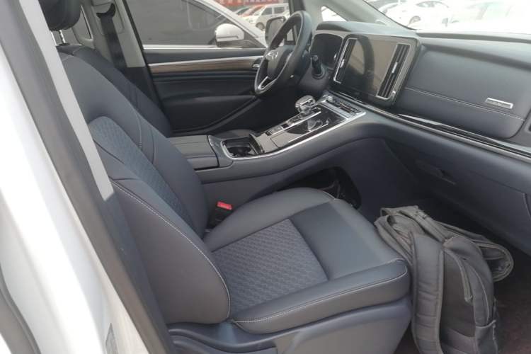 Used GAC Trumpchi M8 2021 Revised Version Lingxiu Series 390T Luxury Edition Right Front Seat