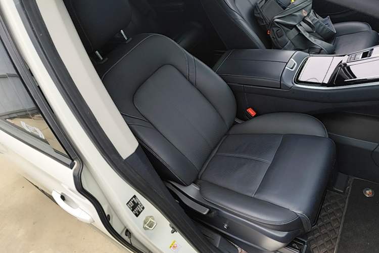 Used GAC Trumpchi M8 2021 Lingxiu Series 390T Deluxe Edition Right Front Seat