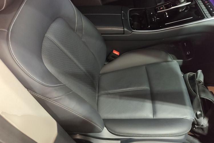 Used GAC Trumpchi M8 2021 Lingxiu Series 390T Deluxe Edition Right Front Seat