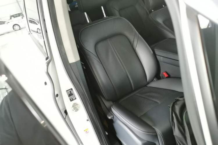 Used GAC Trumpchi M8 2021 Lingxiu Series 390T Deluxe Edition Right Front Seat