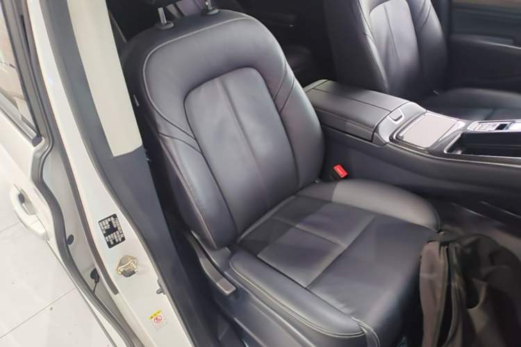 Used GAC Trumpchi M8 2021 Master Series 390T Prestige Edition Right Front Seat