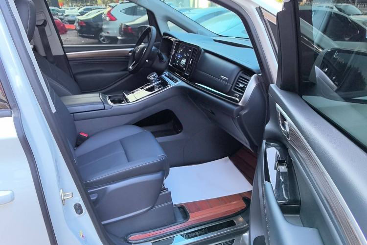 Used GAC Trumpchi M8 2021 Revised Version Lingxiu Series 390T Luxury Edition Right Front Seat