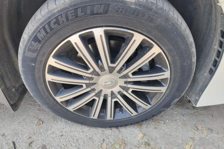 Used GAC Trumpchi M8 2021 Lingxiu Series 390T Deluxe Edition Right Front Wheel Hub