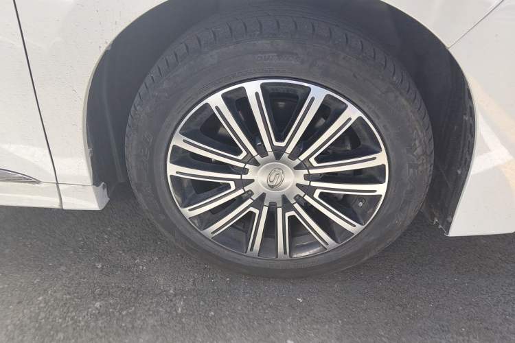 Used GAC Trumpchi M8 2021 Lingxiu Series 390T Deluxe Edition Right Front Wheel Hub