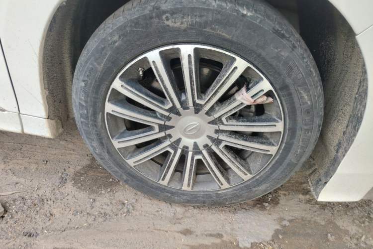 Used GAC Trumpchi M8 2021 Lingxiu Series 390T Ultimate Edition Right Front Wheel Hub