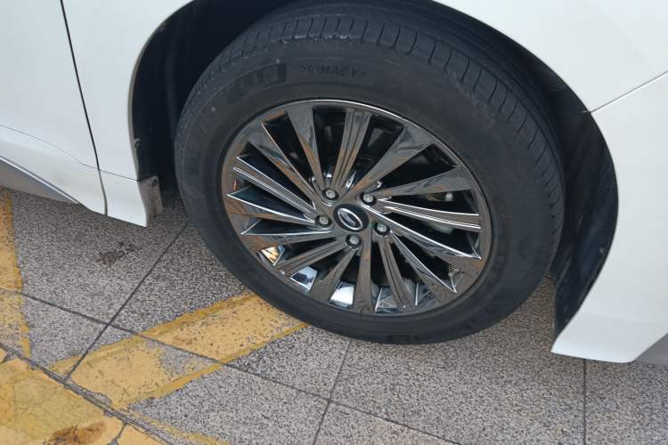 Used GAC Trumpchi M8 2021 Master Series 390T Ultimate Edition Right Front Wheel Hub
