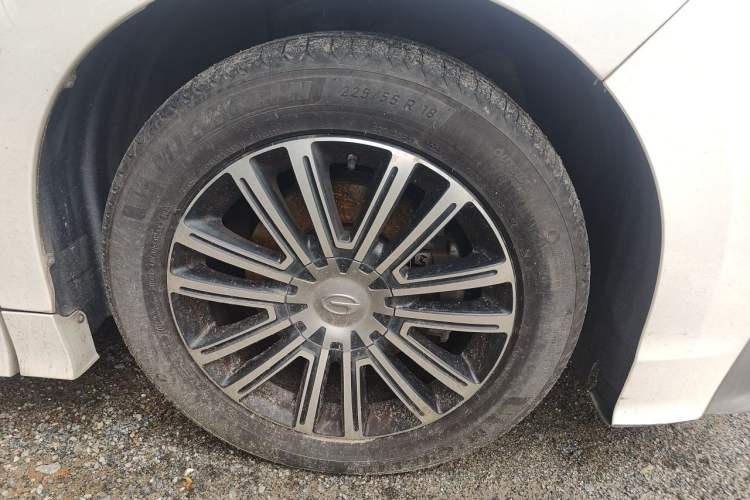 Used GAC Trumpchi M8 2021 Master Series 390T Prestige Edition Right Front Wheel Hub