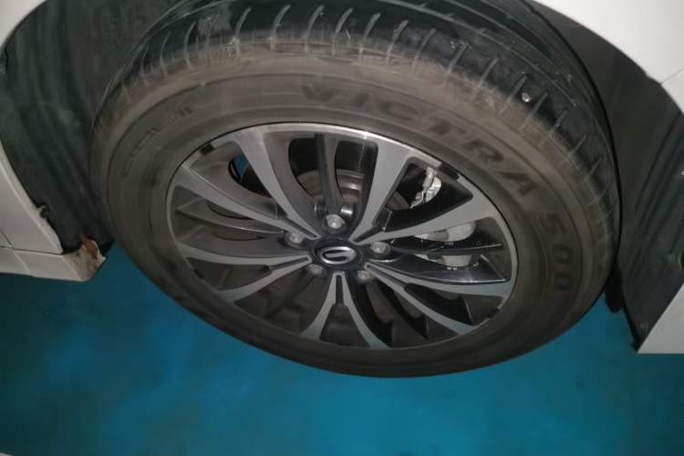 Used GAC Trumpchi M8 2021 Lingxiu Series 390T Deluxe Edition Right Front Wheel Hub