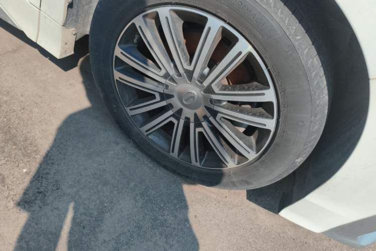 Used GAC Trumpchi M8 2021 Lingxiu Series 390T Ultimate Edition Right Front Wheel Hub