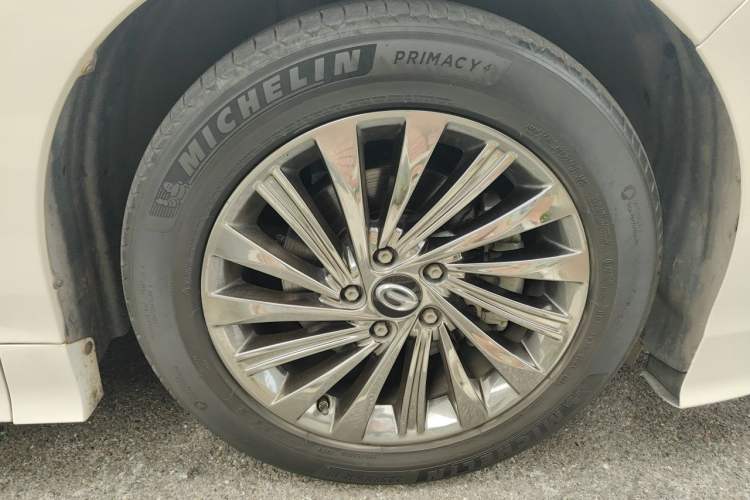Used GAC Trumpchi M8 2021 Master Series 390T Ultimate Edition Right Front Wheel Hub