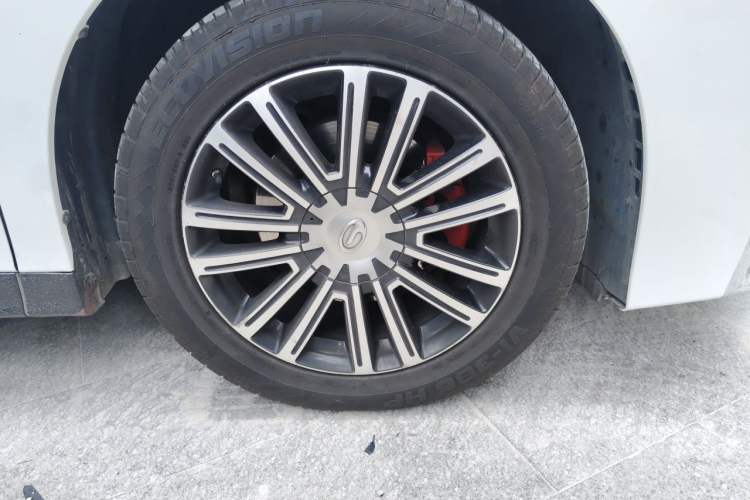 Used GAC Trumpchi M8 2021 Lingxiu Series 390T Deluxe Edition Right Front Wheel Hub