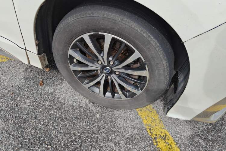 Used GAC Trumpchi M8 2021 Lingxiu Series 390T Luxury Edition Right Front Wheel Hub