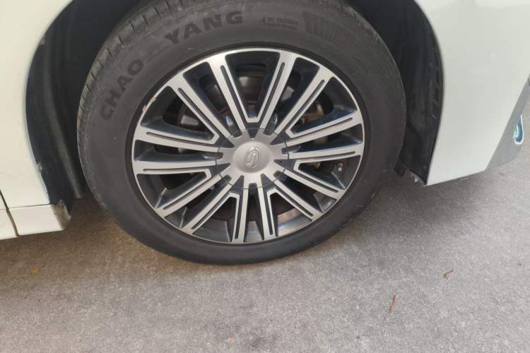 Used GAC Trumpchi M8 2021 Lingxiu Series 390T Deluxe Edition Right Front Wheel Hub