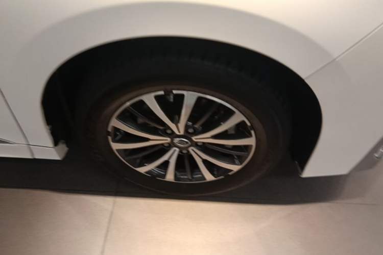 Used GAC Trumpchi M8 2021 Lingxiu Series 390T Luxury Edition Right Front Wheel Hub