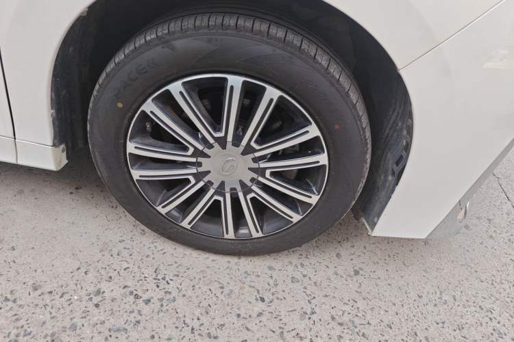 Used GAC Trumpchi M8 2021 Lingxiu Series 390T Deluxe Edition Right Front Wheel Hub