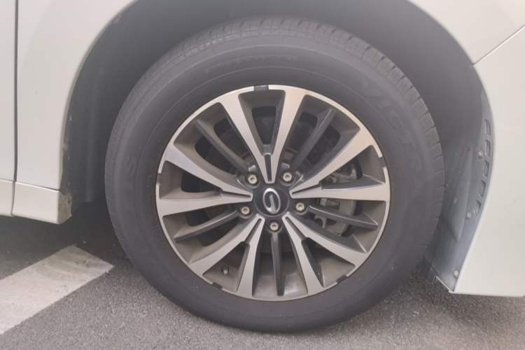 Used GAC Trumpchi M8 2021 Lingxiu Series 390T Deluxe Edition Right Front Wheel Hub