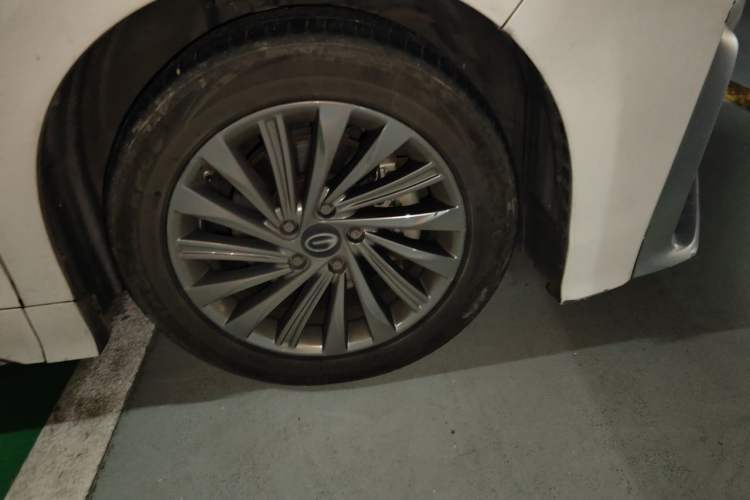 Used GAC Trumpchi M8 2021 Lingxiu Series 390T Ultimate Edition Right Front Wheel Hub