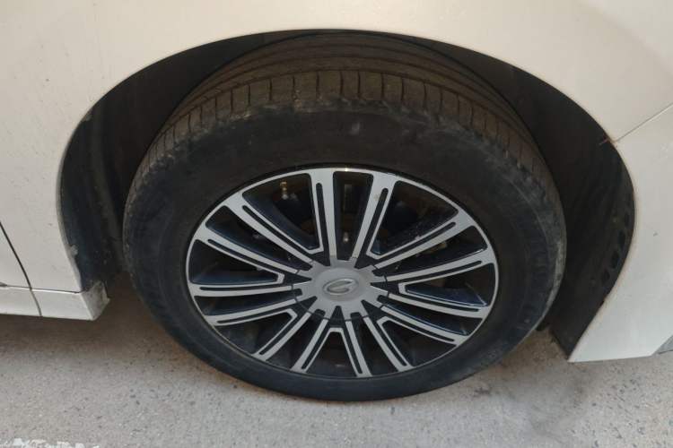 Used GAC Trumpchi M8 2021 Lingxiu Series 390T Deluxe Edition Right Front Wheel Hub