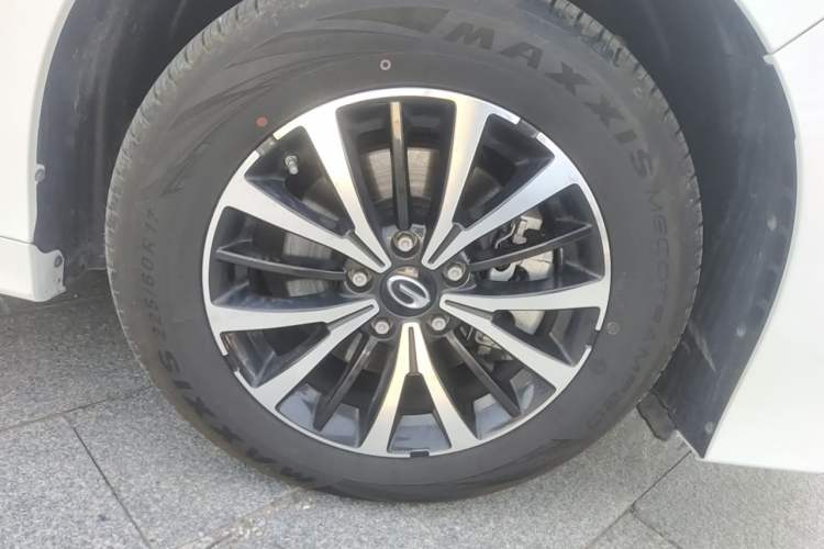 Used GAC Trumpchi M8 2021 Lingxiu Series 390T Deluxe Edition Right Front Wheel Hub