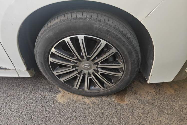 Used GAC Trumpchi M8 2021 Lingxiu Series 390T Ultimate Edition Right Front Wheel Hub