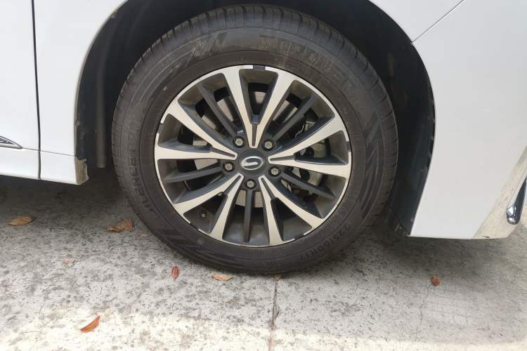 Used GAC Trumpchi M8 2021 Lingxiu Series 390T Deluxe Edition Right Front Wheel Hub