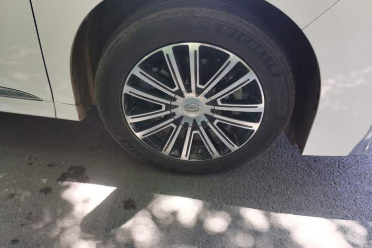 Used GAC Trumpchi M8 2021 Lingxiu Series 390T Deluxe Edition Right Front Wheel Hub