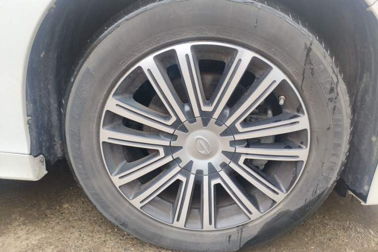 Used GAC Trumpchi M8 2021 Lingxiu Series 390T Deluxe Edition Right Front Wheel Hub