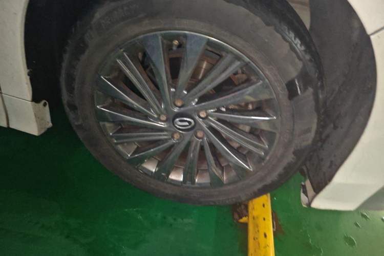 Used GAC Trumpchi M8 2021 Master Series 390T Ultimate Edition Right Front Wheel Hub