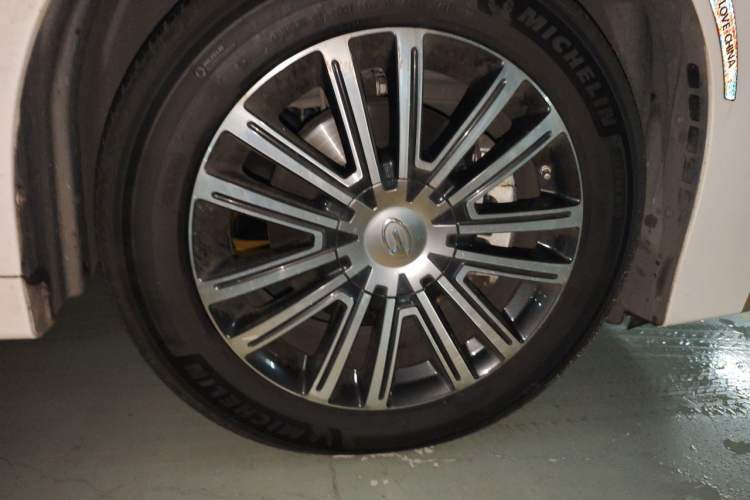 Used GAC Trumpchi M8 2021 Lingxiu Series 390T Deluxe Edition Right Front Wheel Hub