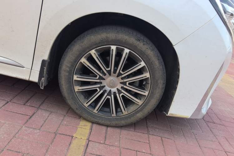 Used GAC Trumpchi M8 2021 Lingxiu Series 390T Ultimate Edition Right Front Wheel Hub