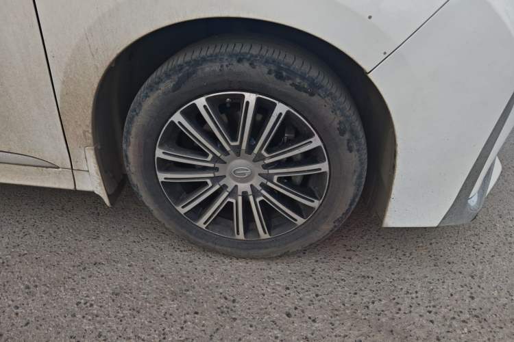 Used GAC Trumpchi M8 2021 Lingxiu Series 390T Ultimate Edition Right Front Wheel Hub