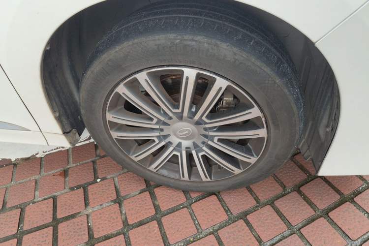 Used GAC Trumpchi M8 2021 Lingxiu Series 390T Ultimate Edition Right Front Wheel Hub