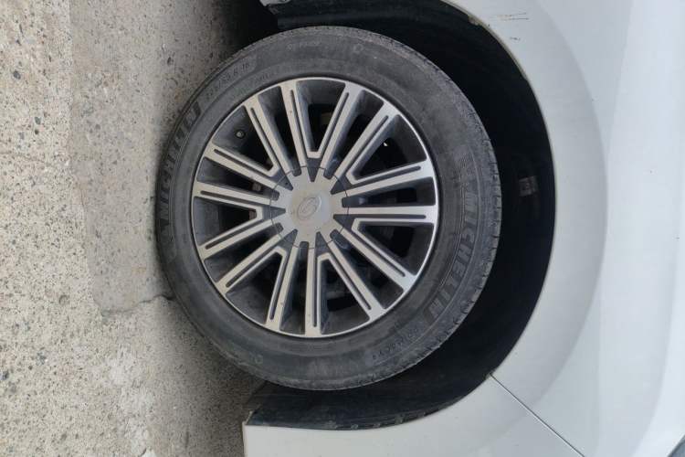 Used GAC Trumpchi M8 2021 Lingxiu Series 390T Deluxe Well-being Edition Right Front Wheel Hub