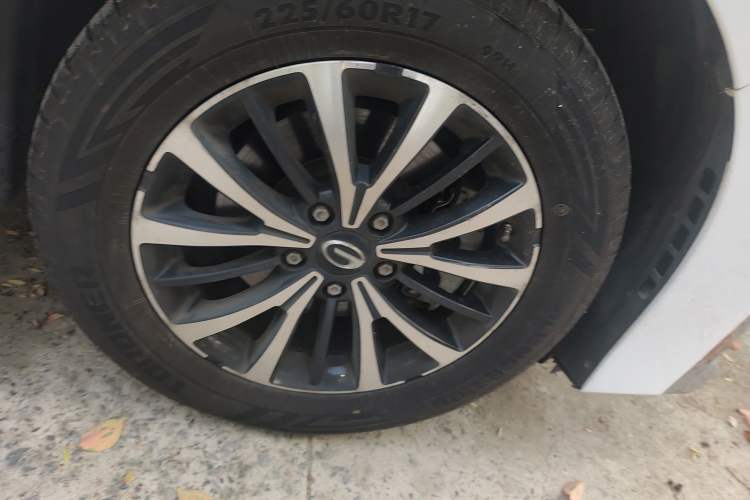Used GAC Trumpchi M8 2021 Lingxiu Series 390T Deluxe Edition Right Front Wheel Hub