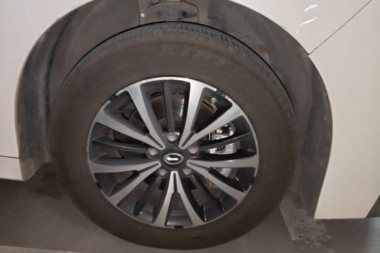 Used GAC Trumpchi M8 2021 Lingxiu Series 390T Deluxe Edition Right Front Wheel Hub
