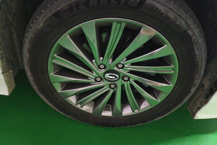 Used GAC Trumpchi M8 2021 Master Series 390T Ultimate Edition Right Front Wheel Hub