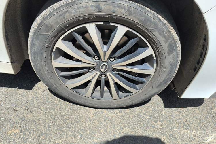 Used GAC Trumpchi M8 2021 Lingxiu Series 390T Luxury Edition Right Front Wheel Hub
