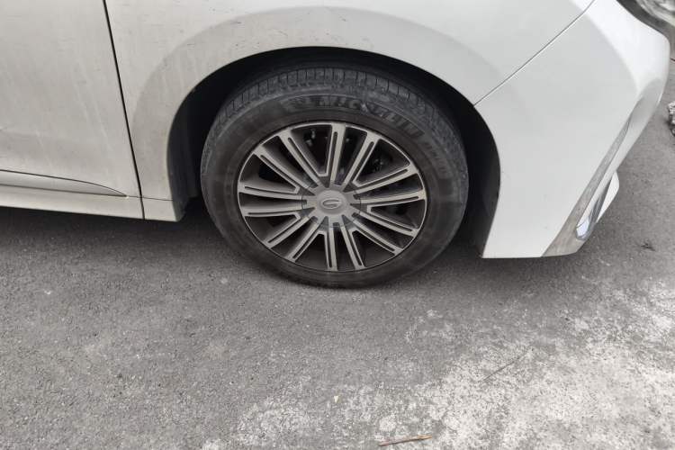 Used GAC Trumpchi M8 2021 Lingxiu Series 390T Ultimate Edition Right Front Wheel Hub