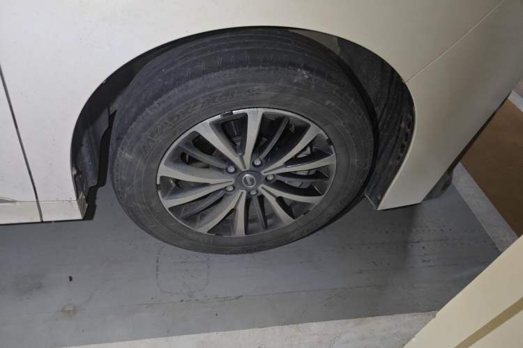 Used GAC Trumpchi M8 2021 Lingxiu Series 390T Deluxe Edition Right Front Wheel Hub