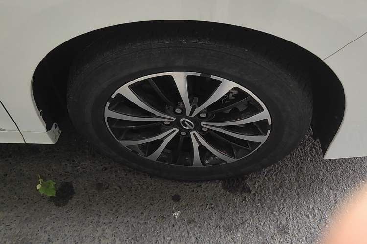 Used GAC Trumpchi M8 2021 Lingxiu Series 390T Deluxe Edition Right Front Wheel Hub