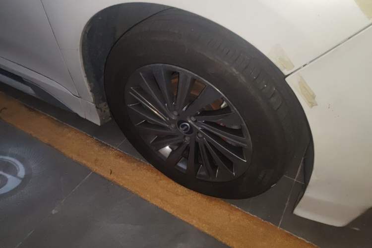 Used GAC Trumpchi M8 2021 Master Series 390T Ultimate Edition Right Front Wheel Hub