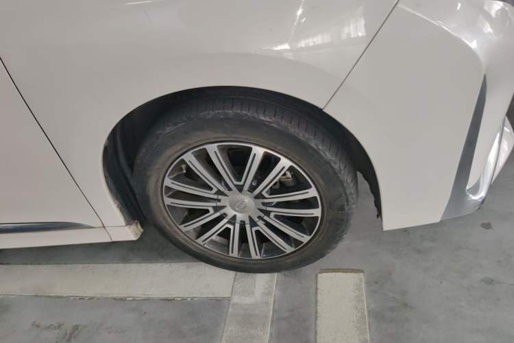 Used GAC Trumpchi M8 2021 Lingxiu Series 390T Deluxe Edition Right Front Wheel Hub