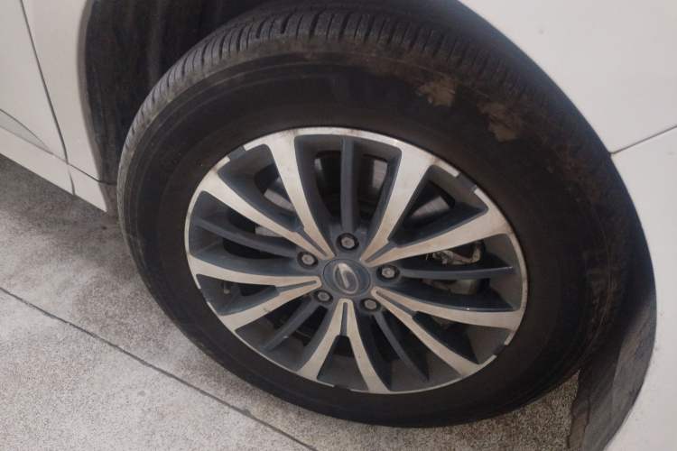 Used GAC Trumpchi M8 2021 Lingxiu Series 390T Deluxe Edition Right Front Wheel Hub