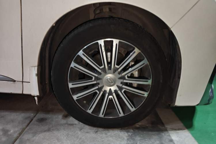 Used GAC Trumpchi M8 2021 Lingxiu Series 390T Deluxe Edition Right Front Wheel Hub