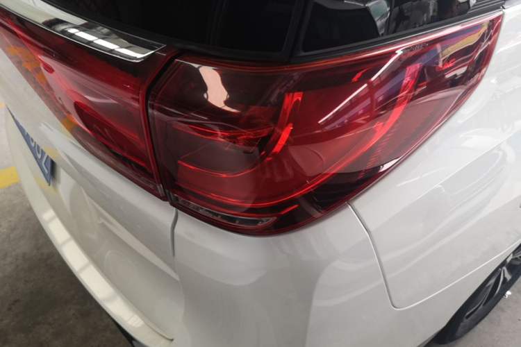 Used GAC Trumpchi M8 2021 Lingxiu Series 390T Deluxe Edition Right Rear Taillight
