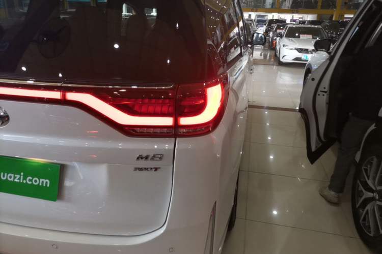 Used GAC Trumpchi M8 2021 Lingxiu Series 390T Ultimate Edition Right Rear Taillight