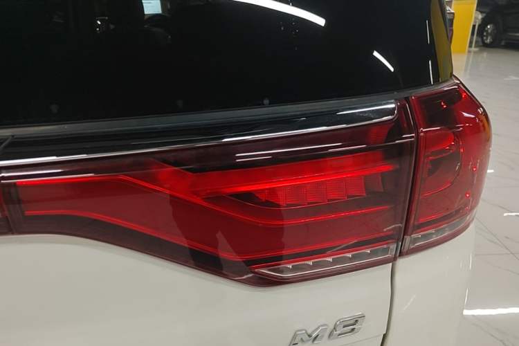 Used GAC Trumpchi M8 2021 Lingxiu Series 390T Ultimate Edition Right Rear Taillight