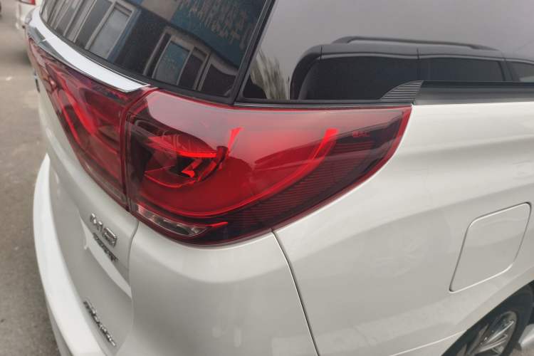 Used GAC Trumpchi M8 2021 Master Series 390T Ultimate Edition Right Rear Taillight